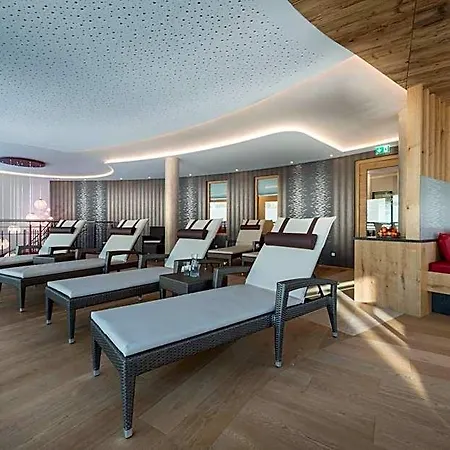 Hotel Schiff In Den Bergen 4*