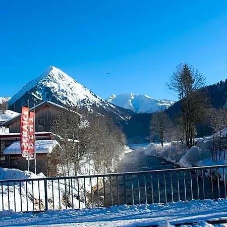 Hotel Schiff In Den Bergen 4*