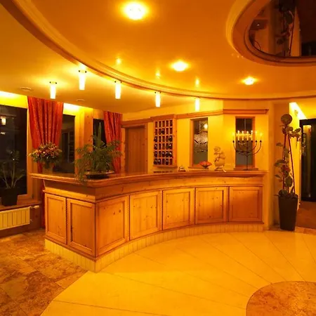 Hotel Schiff In Den Bergen 4*